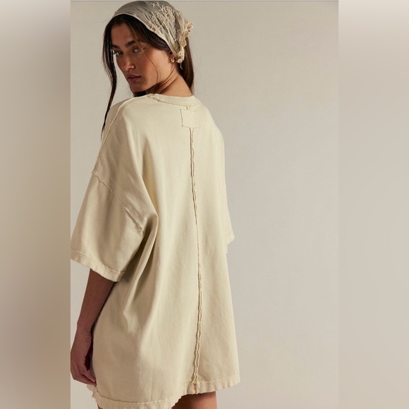 NWT Free People We the Free Farm Friends Graphic T-Shirt - Highland Cow - S - Picture 3 of 4